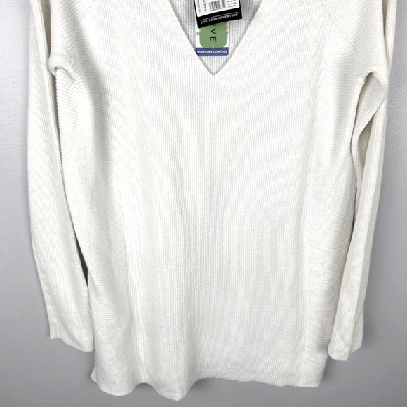 NWT š¦ Soft Ivory V-neck ribbed sweater | Medium - Picture 7 of 16